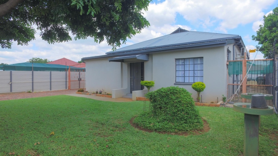 3 Bedroom Property for Sale in Rustenburg Central North West